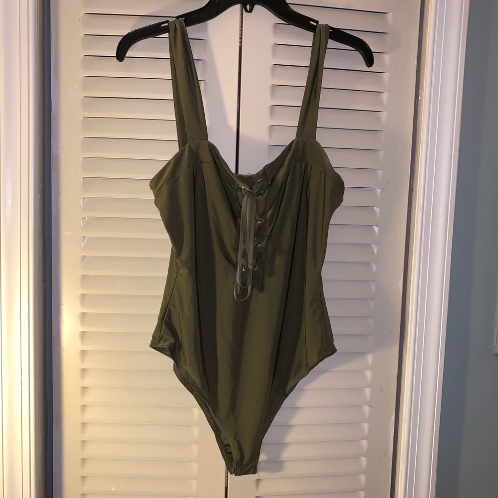 Forever 21 olive green body suit size L